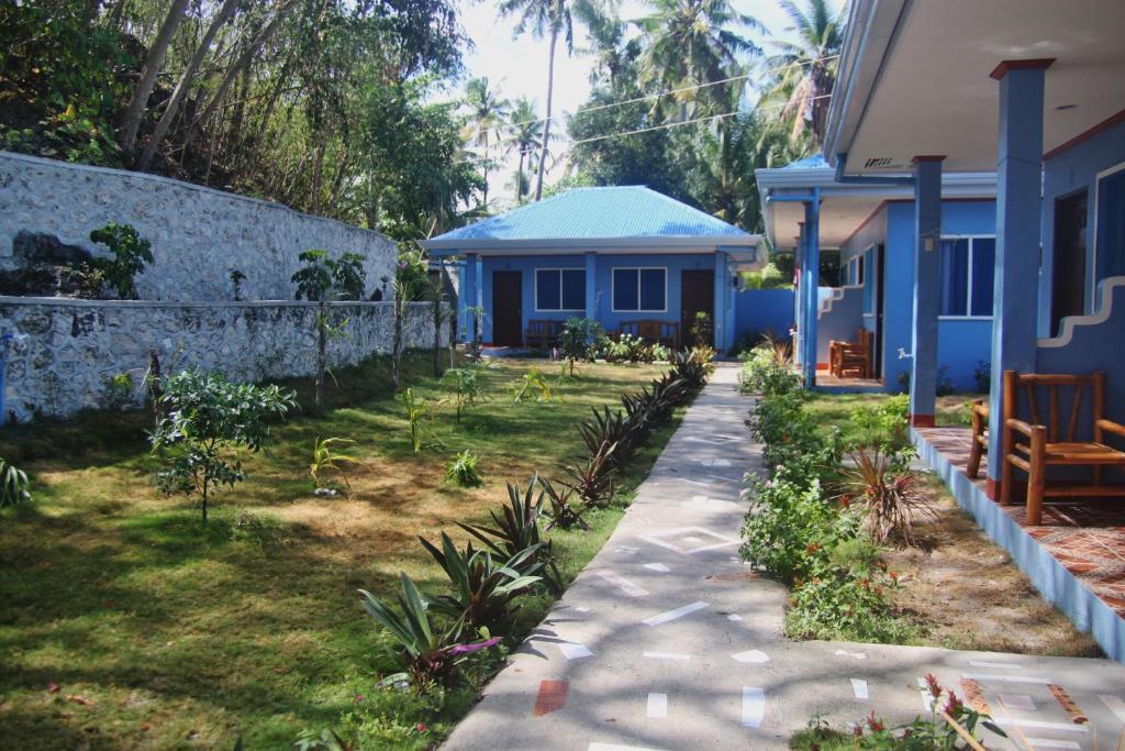 Blue Corals Beach Resort Малапаскуа Айлънд Екстериор снимка