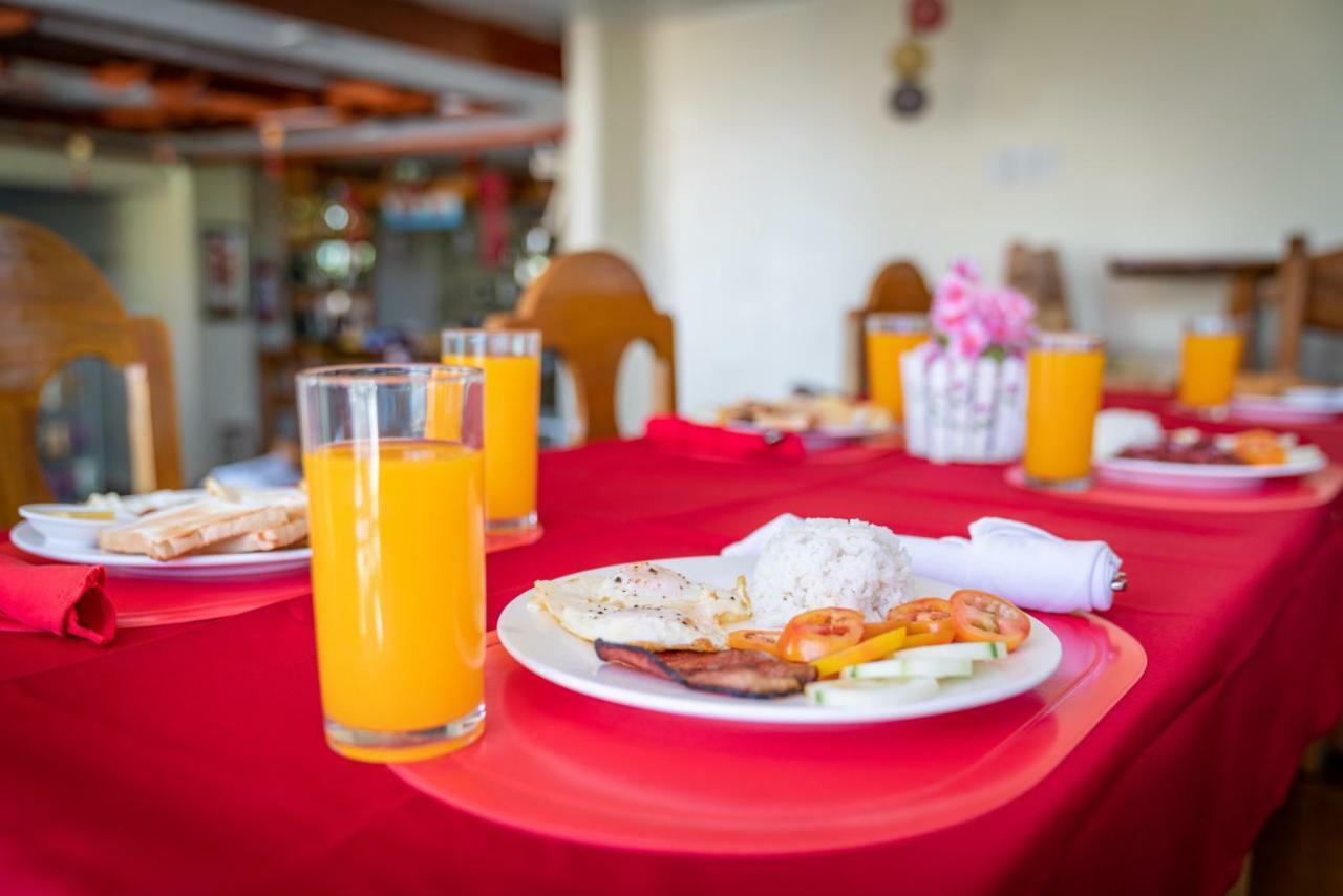 Blue Corals Beach Resort Малапаскуа Айлънд Екстериор снимка